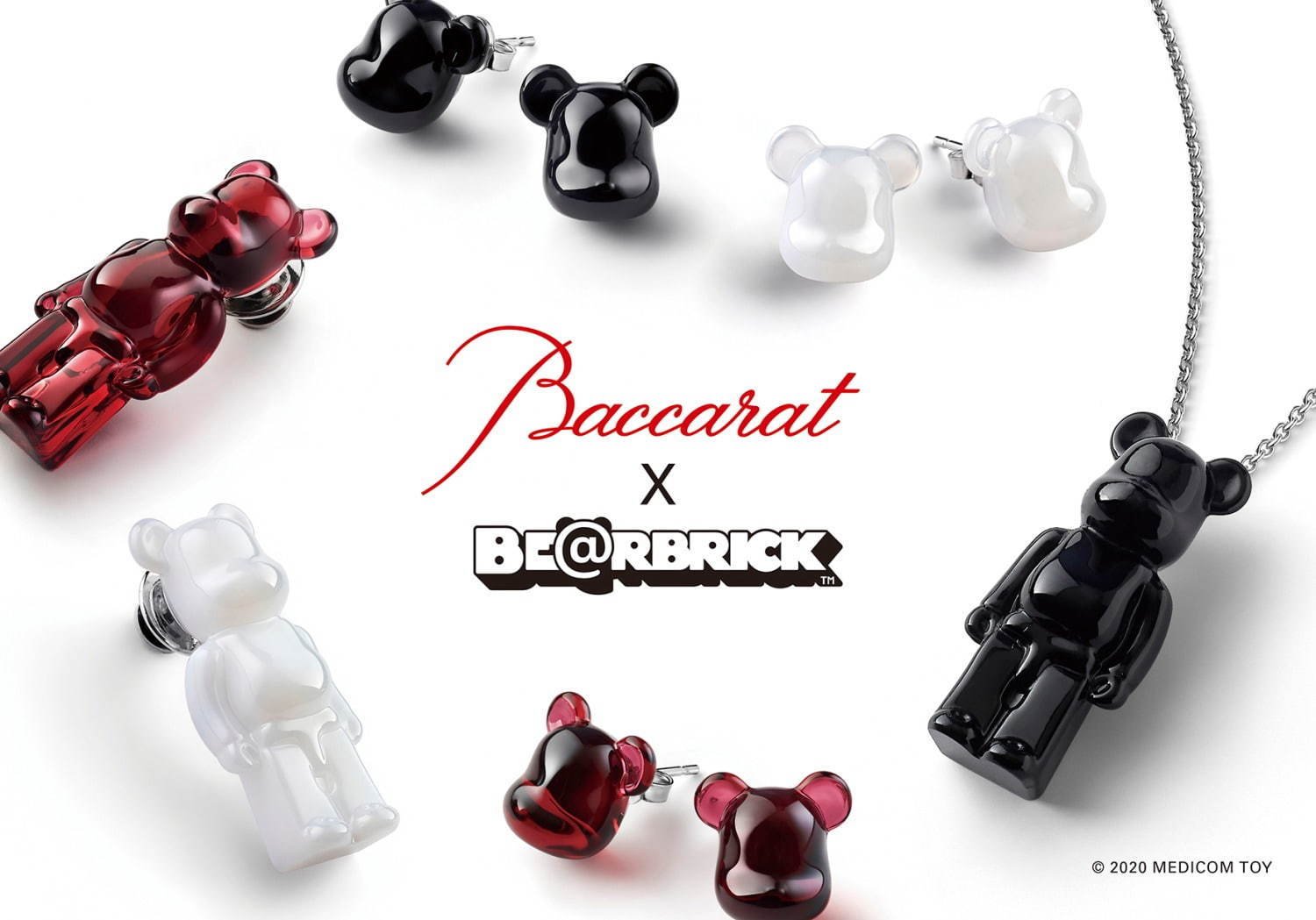 バカラ ベアブリック」クリスタルのネックレスやピアス、ブラック