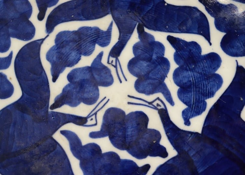 大皿□ベロ藍(江戸後期~明治期)古い染付 鶴 花蝶紋 花唐草 直し有り