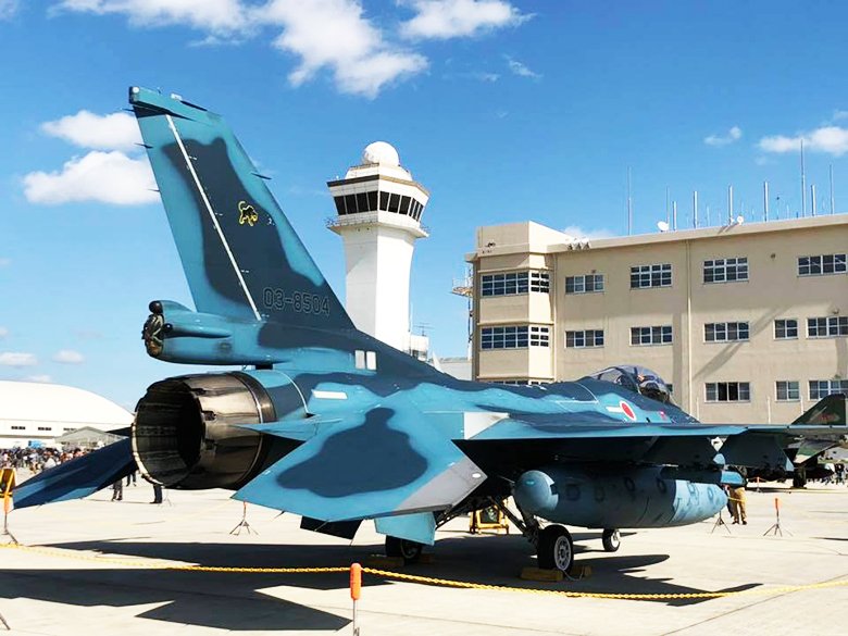 航空自衛隊那覇基地「美ら島エアフェスタ 2025」ブルーインパルスも