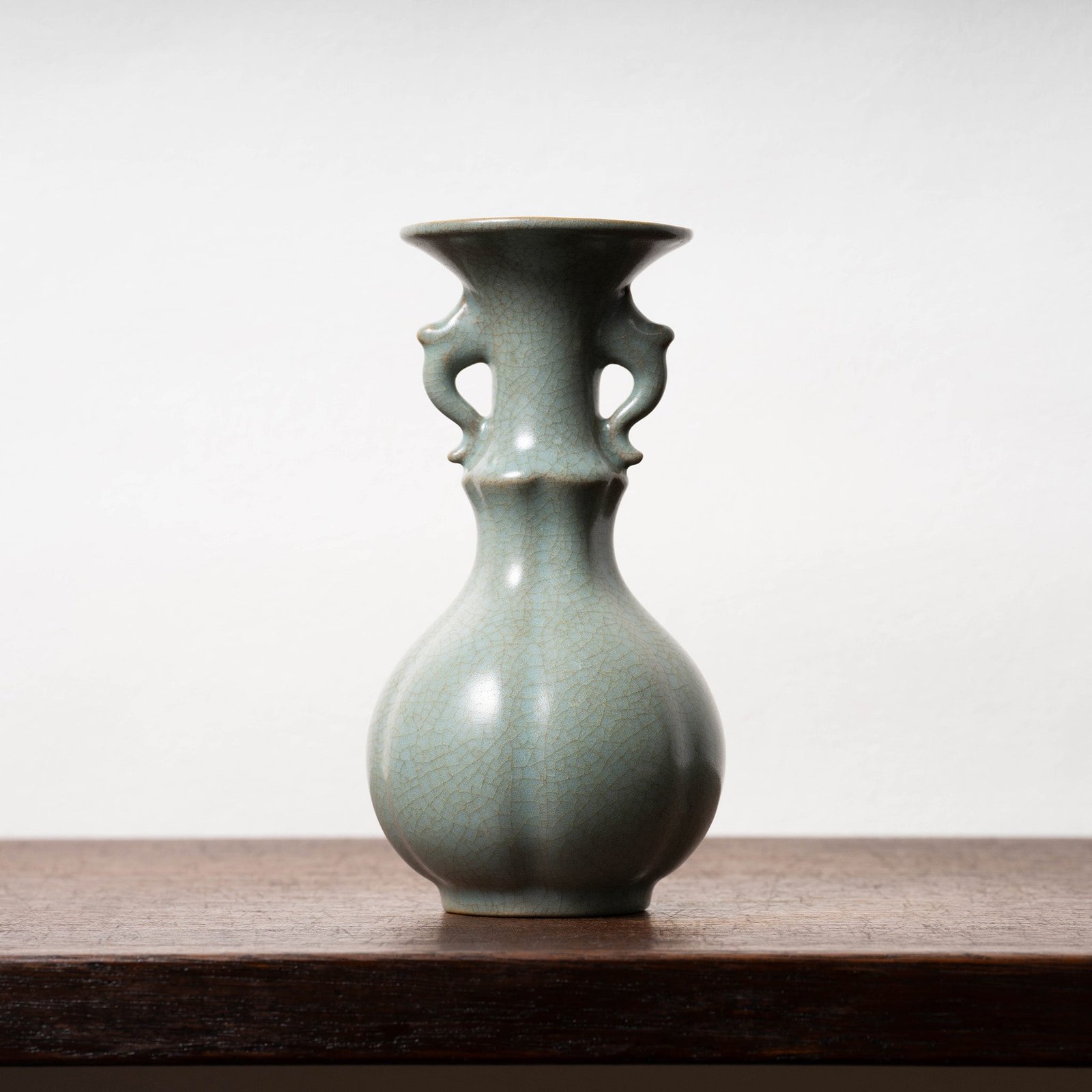 宋 汝窯 青釉 暗刻 宋徽宗款 御題 葉形三足香炉 古支釘磁器 古民芸